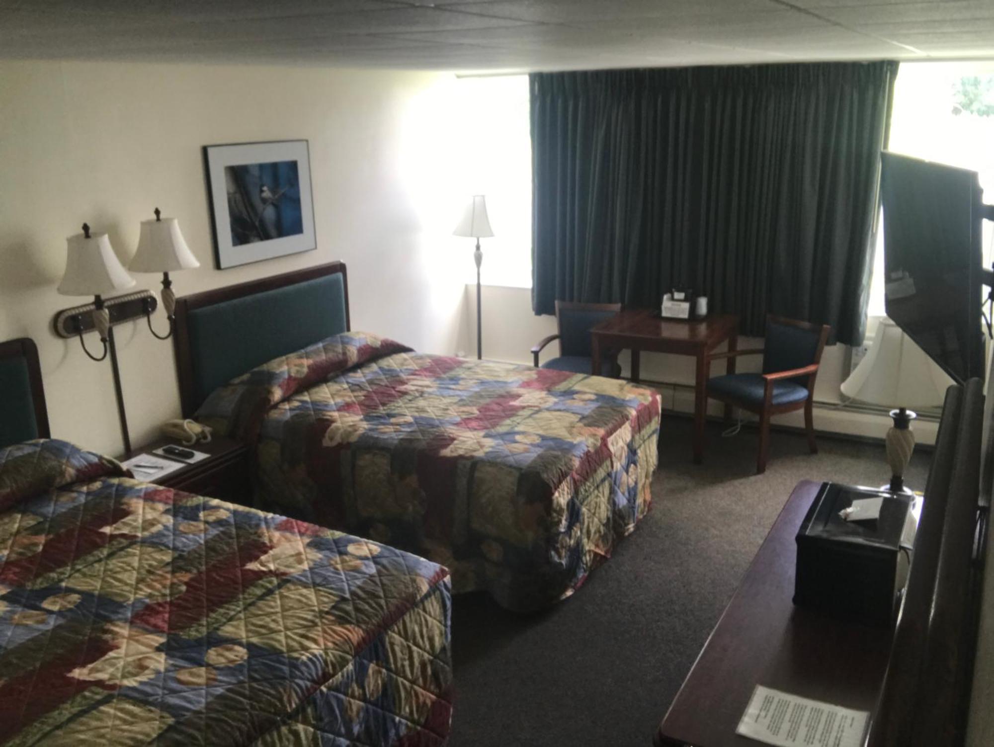 Baxter Park Inn Millinocket Экстерьер фото