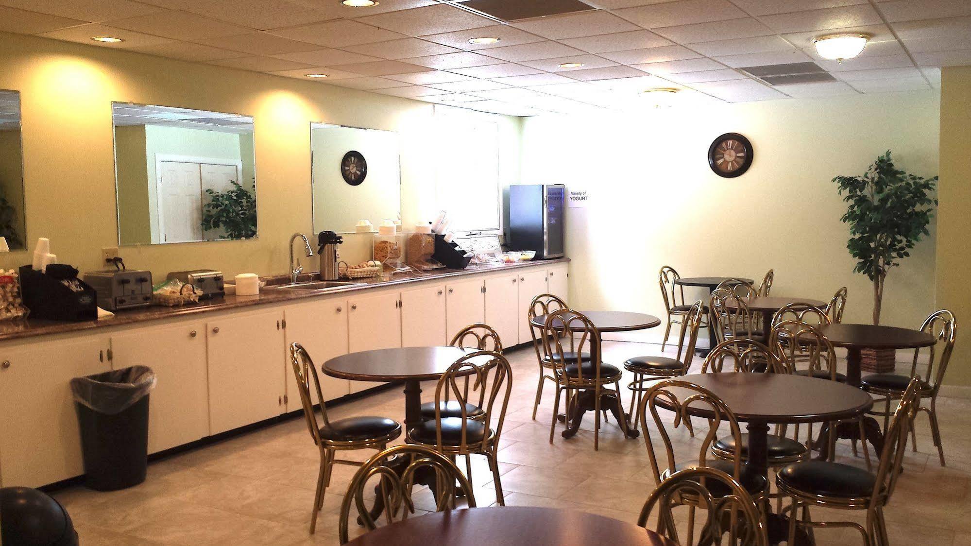 Baxter Park Inn Millinocket Экстерьер фото