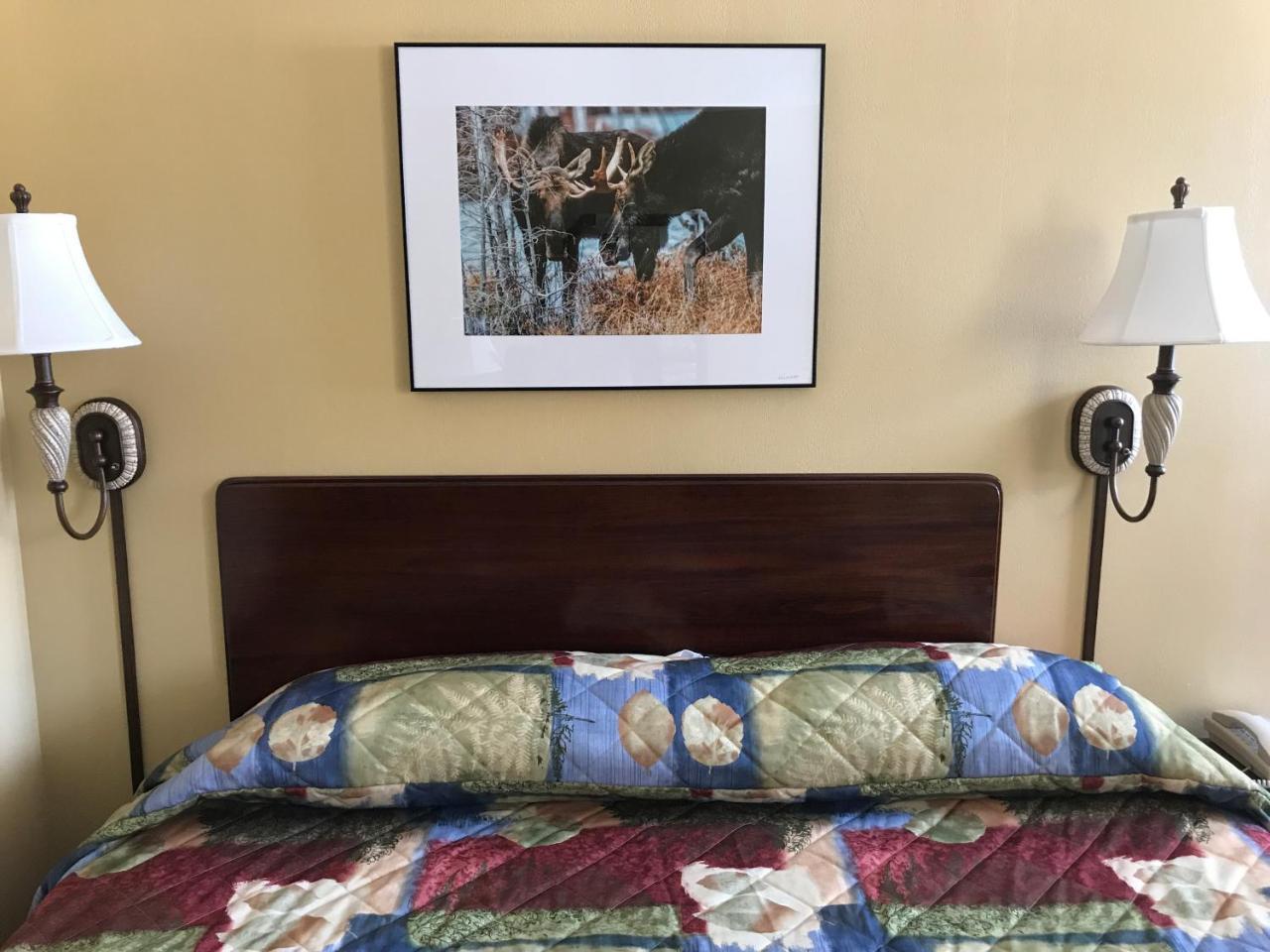Baxter Park Inn Millinocket Экстерьер фото